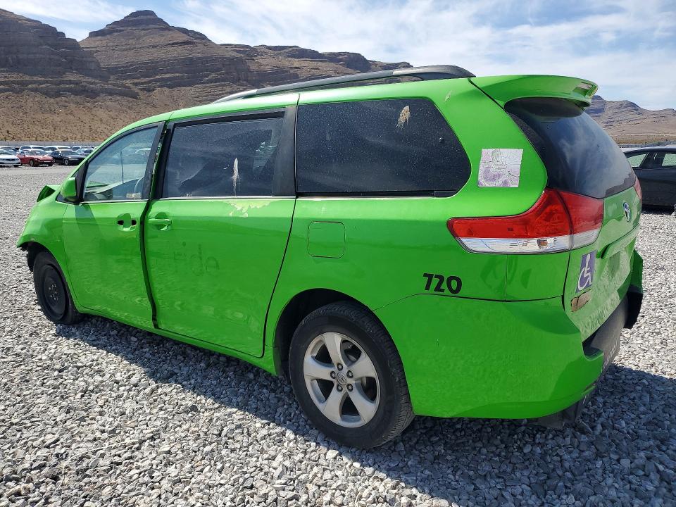 Продажа на аукционе авто 2014 Toyota Sienna, vin: 5TDKK3DC3ES476112, номер лота: 52537546