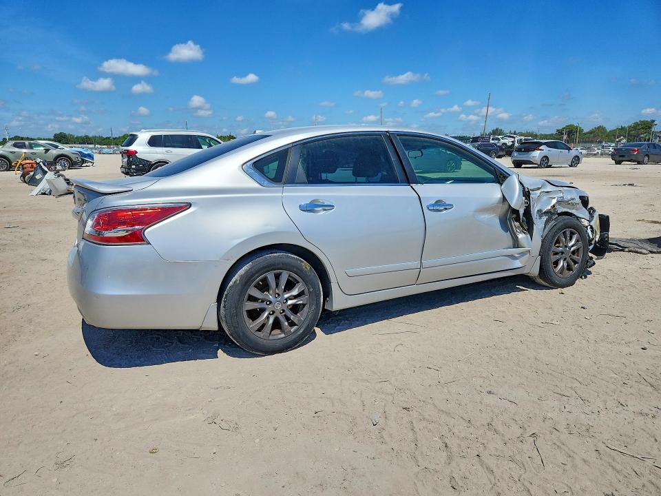52899446 :رقم المزاد ، 1N4AL3AP5FC458543 vin ، 2015 Nissan Altima مزاد بيع