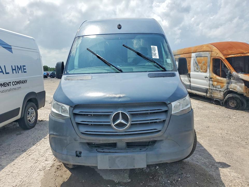 54014886 :رقم المزاد ، WD4PF1CD7KP148843 vin ، 2019 Mercedes Benz Sprinter مزاد بيع