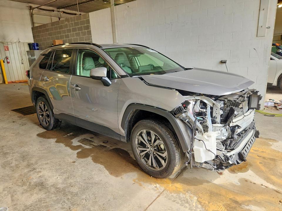 Продажа на аукционе авто 2024 Toyota Rav4, vin: JTMB6RFV9RD121632, номер лота: 54237906