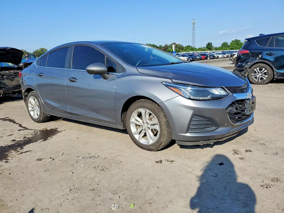 55273736 :رقم المزاد ، 1G1BE5SM4K7139249 vin ، 2019 Chevrolet Cruze مزاد بيع