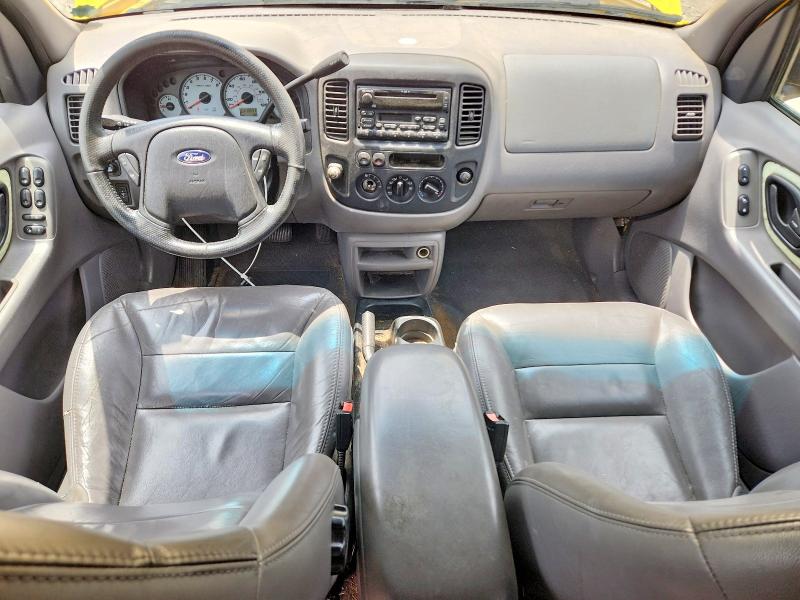 53545326 :رقم المزاد ، 1FMCU03121KB70626 vin ، 2001 Ford Escape مزاد بيع