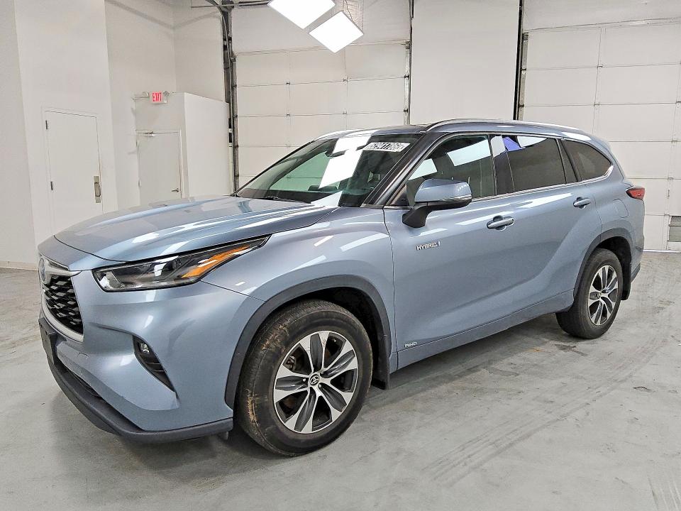 Продажа на аукционе авто 2021 Toyota Highlander, vin: 5TDGBRCH5MS031472, номер лота: 52941786