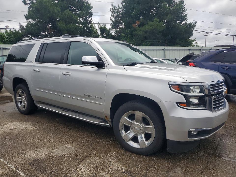 2015 Chevrolet Suburban მანქანა იყიდება აუქციონზე, vin: 1GNSKKKC2FR257422, აუქციონის ნომერი: 53765326