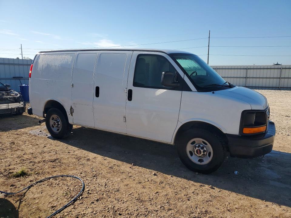 53593266 :رقم المزاد ، 1GTW7FCF5F1113597 vin ، 2015 Gmc Savana مزاد بيع