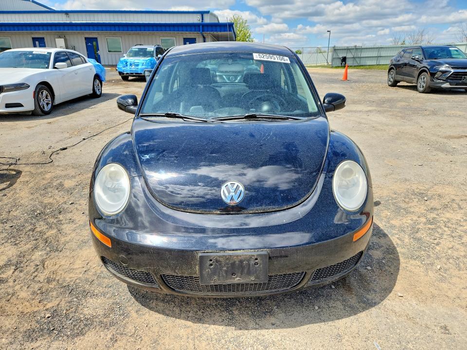 2010 Volkswagen New Beetle მანქანა იყიდება აუქციონზე, vin: 3VWPG3AG6AM018845, აუქციონის ნომერი: 52595106