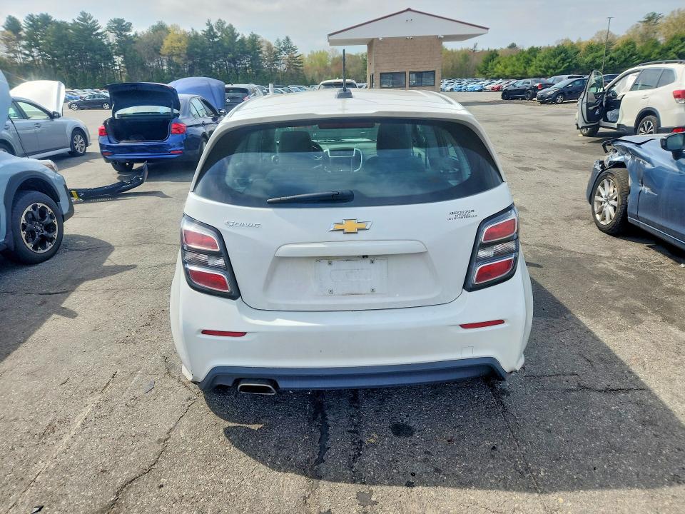 Продажа на аукционе авто 2020 Chevrolet Sonic, vin: 1G1JG6SB4L4104692, номер лота: 52572986