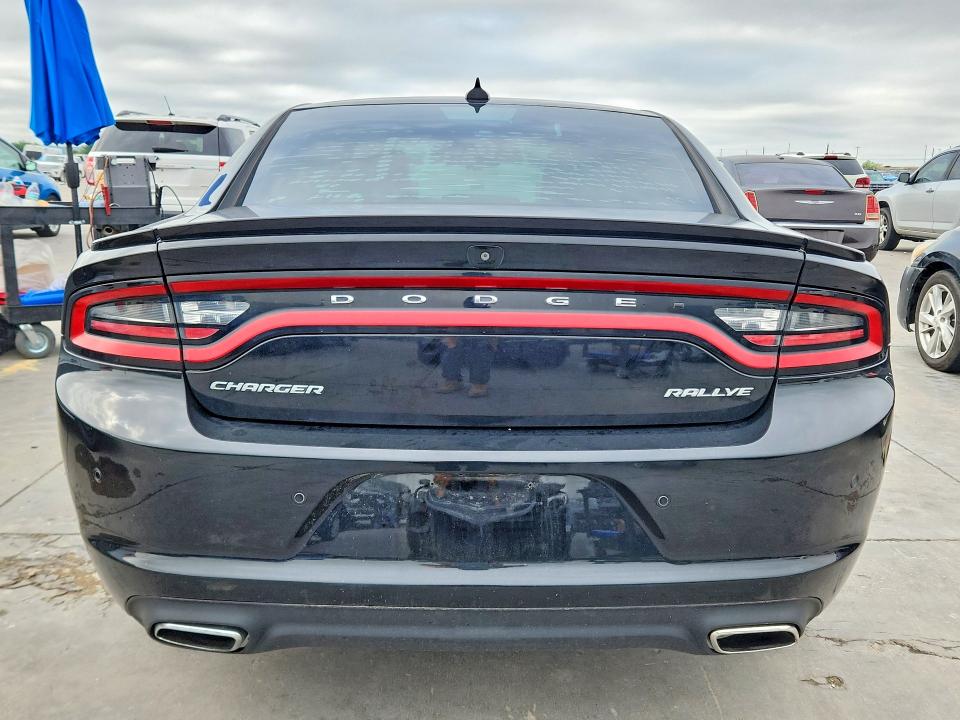 52828976 :رقم المزاد ، 2C3CDXHG4FH772067 vin ، 2015 Dodge Charger مزاد بيع