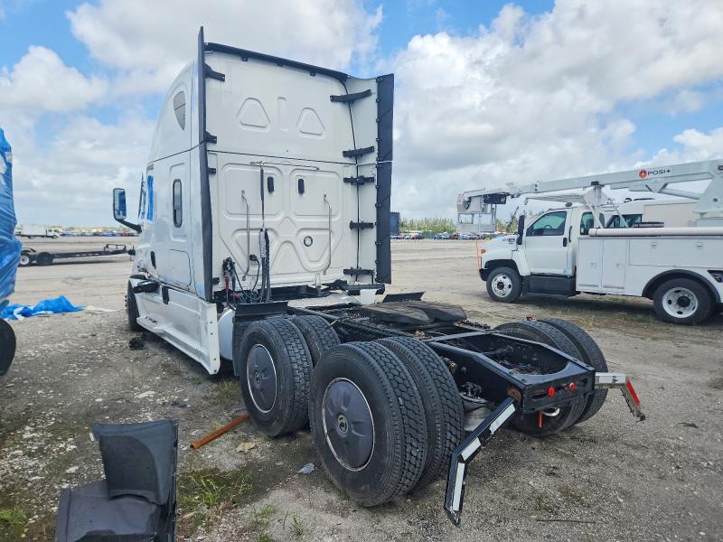Продажа на аукционе авто 2024 Freightliner Cascadia 126, vin: 3AKJHHDR3RSVK8290, номер лота: 94920645