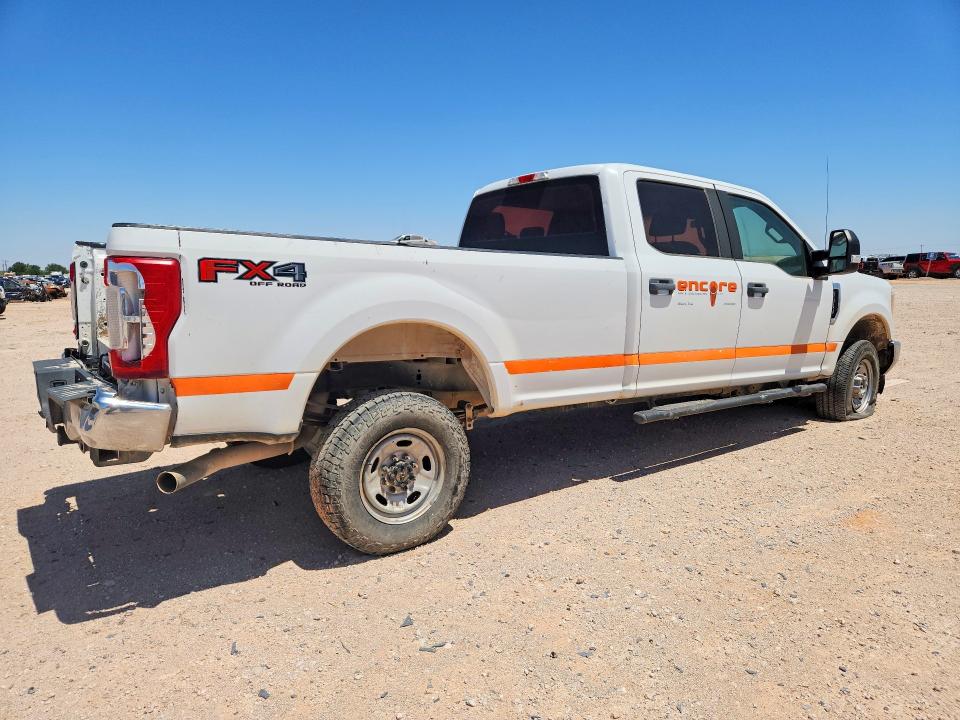 54639646 :رقم المزاد ، 1FT7W2B66HEF13021 vin ، 2017 Ford F250 مزاد بيع