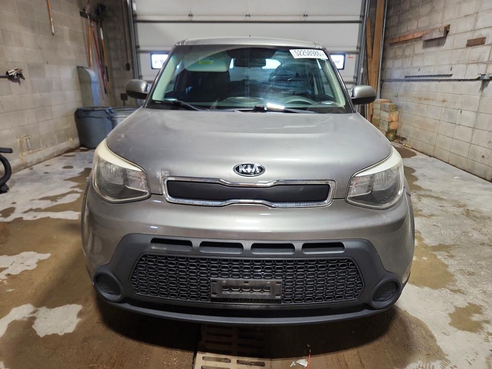 52258986 :رقم المزاد ، KNDJN2A28F7225610 vin ، 2015 Kia Soul مزاد بيع