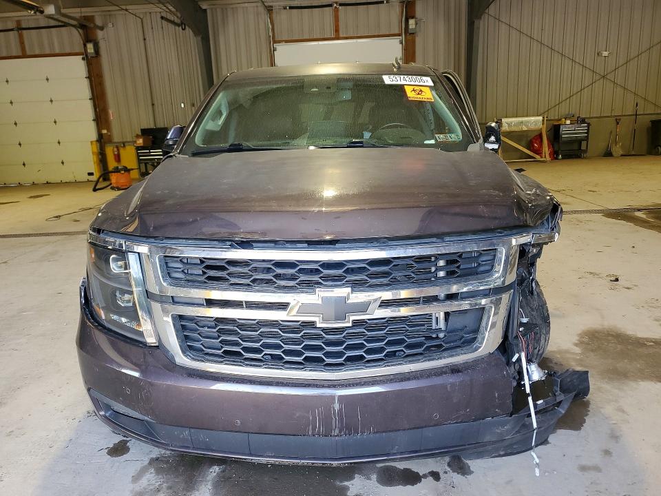 2015 Chevrolet Suburban მანქანა იყიდება აუქციონზე, vin: 1GNSKJKC7FR176801, აუქციონის ნომერი: 53743006