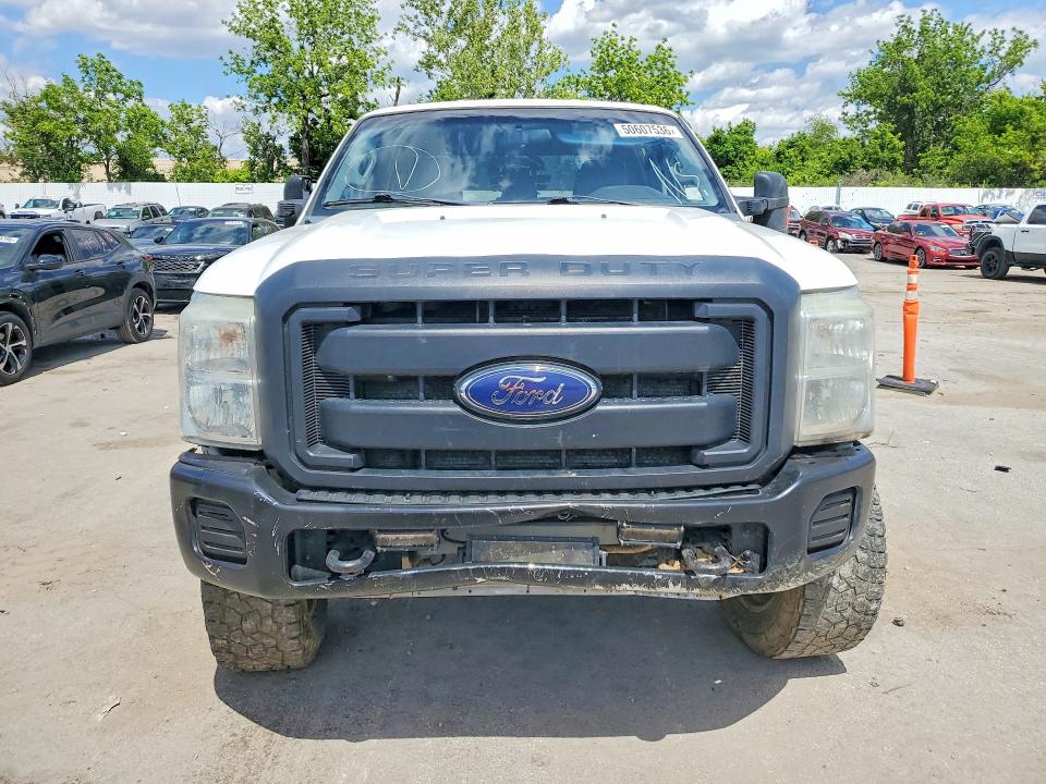 50607536 :رقم المزاد ، 1FT8W3BT8FEA18400 vin ، 2015 Ford F350 مزاد بيع