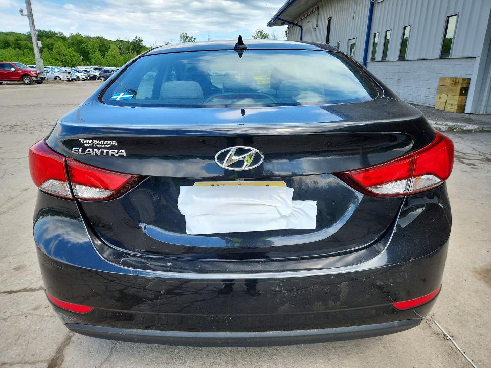 53926676 :رقم المزاد ، KMHDH4AE9FU235750 vin ، 2015 Hyundai Elantra مزاد بيع