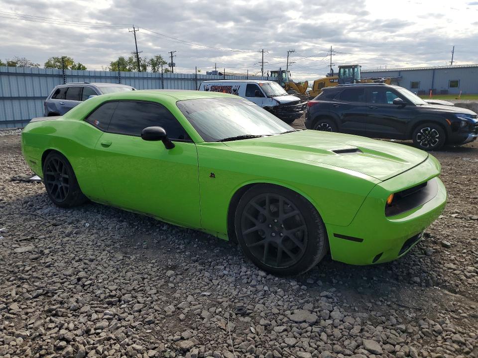 53235376 :رقم المزاد ، 2C3CDZFJ9FH744047 vin ، 2015 Dodge Challenger مزاد بيع