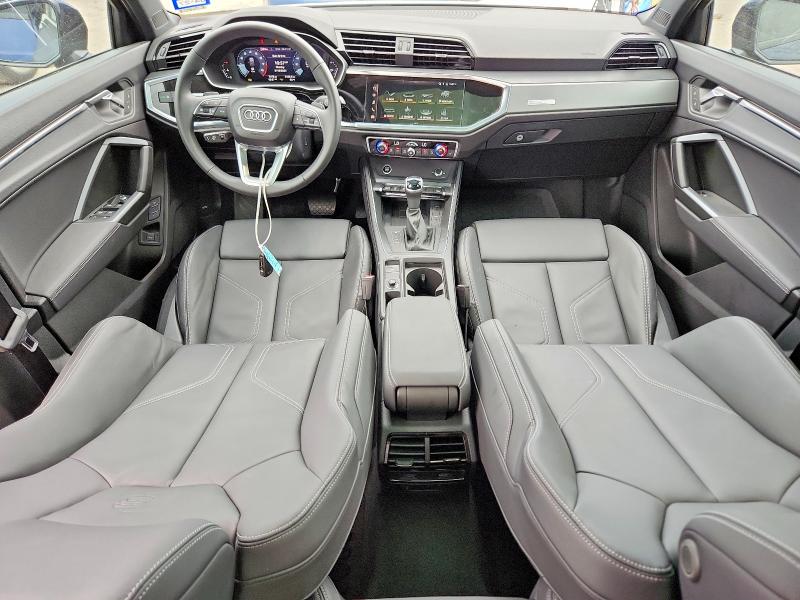 53947746 :رقم المزاد ، WA1DECF32S1034017 vin ، 2025 Audi Q3 مزاد بيع