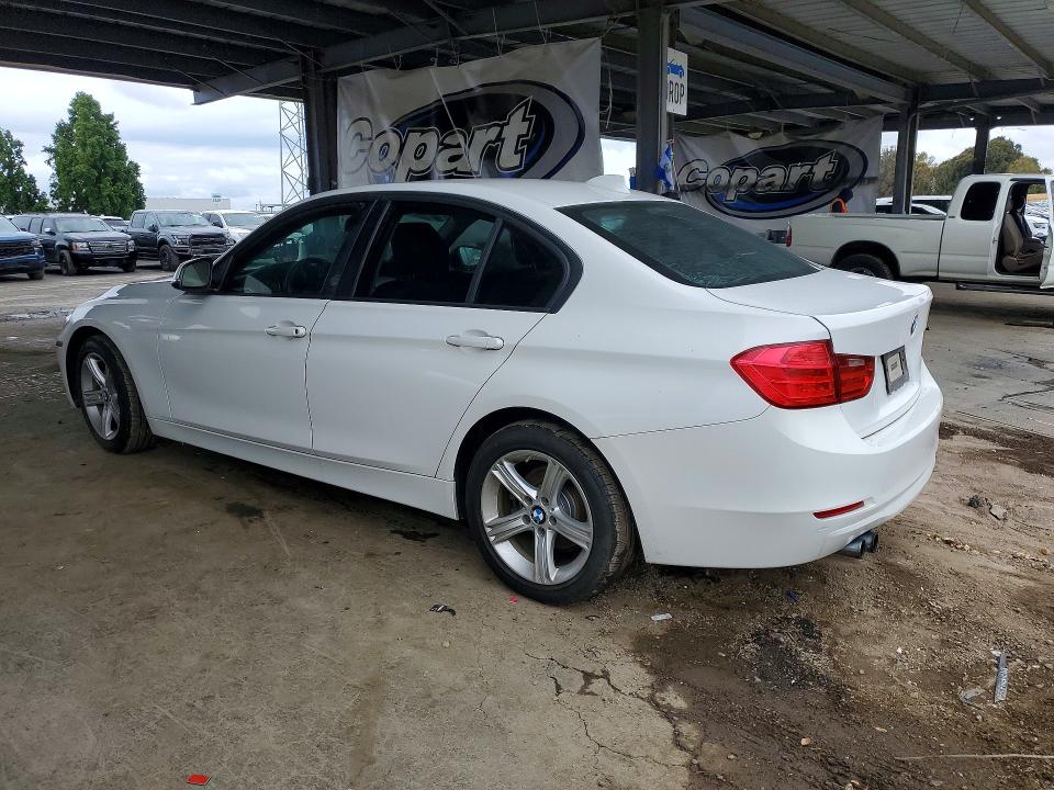 2013 Bmw 328 მანქანა იყიდება აუქციონზე, vin: WBA3C1G54DNR46880, აუქციონის ნომერი: 52553406