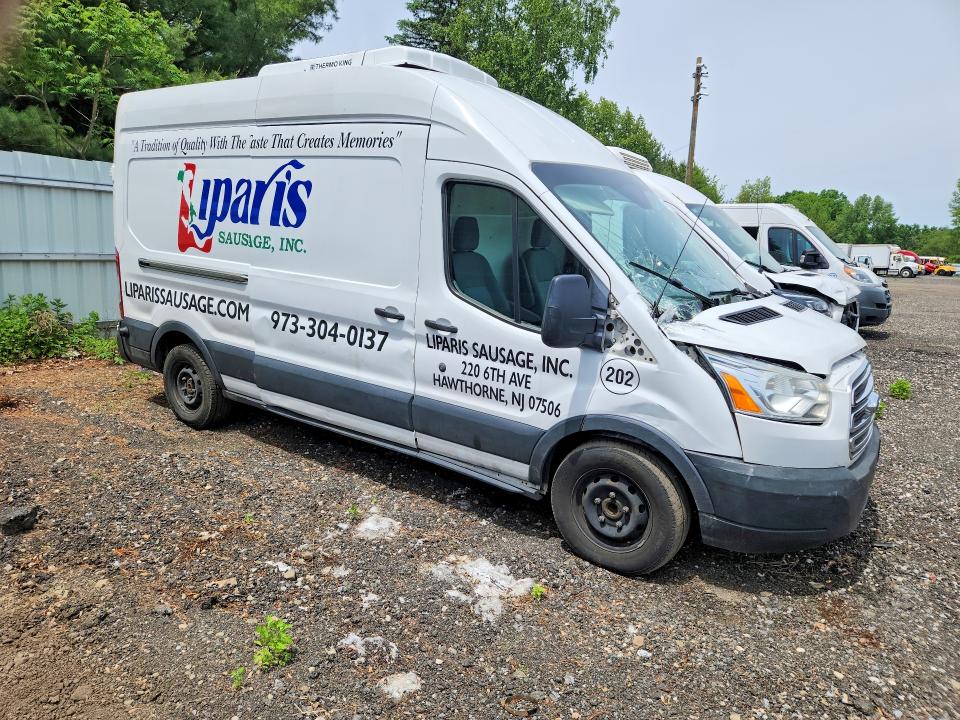 54674146 :رقم المزاد ، 1FTNR2XV3FKA08552 vin ، 2015 Ford Transit مزاد بيع
