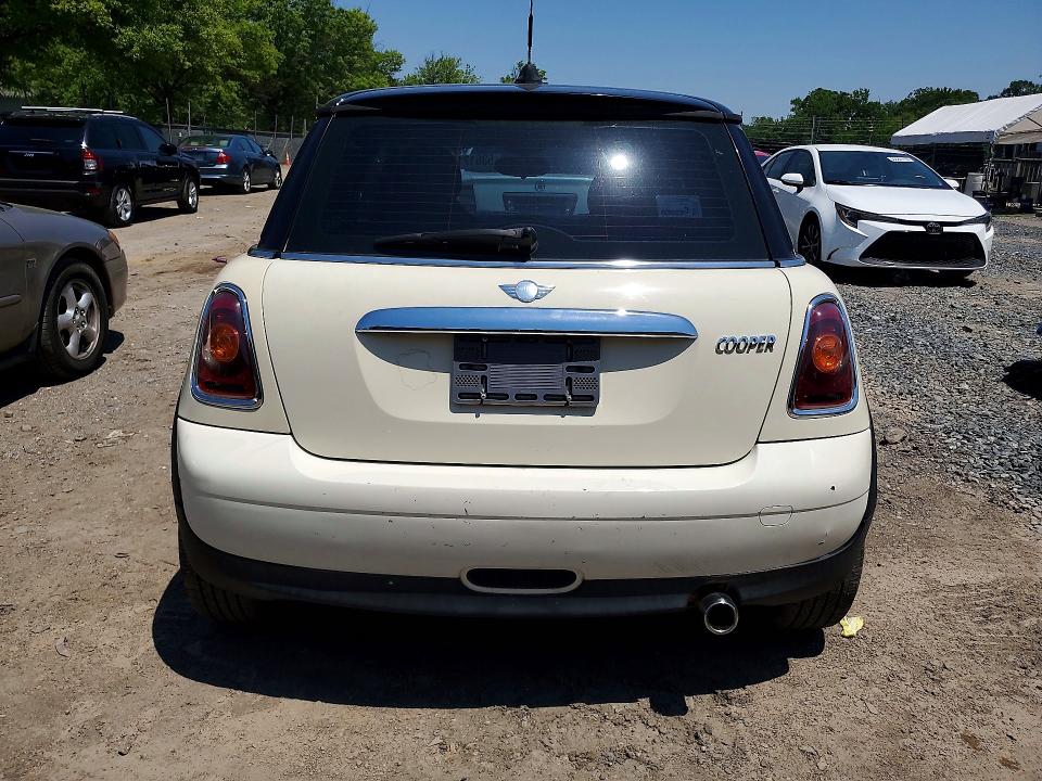Продажа на аукционе авто 2008 Mini Cooper, vin: WMWMF33568TT65105, номер лота: 53612166