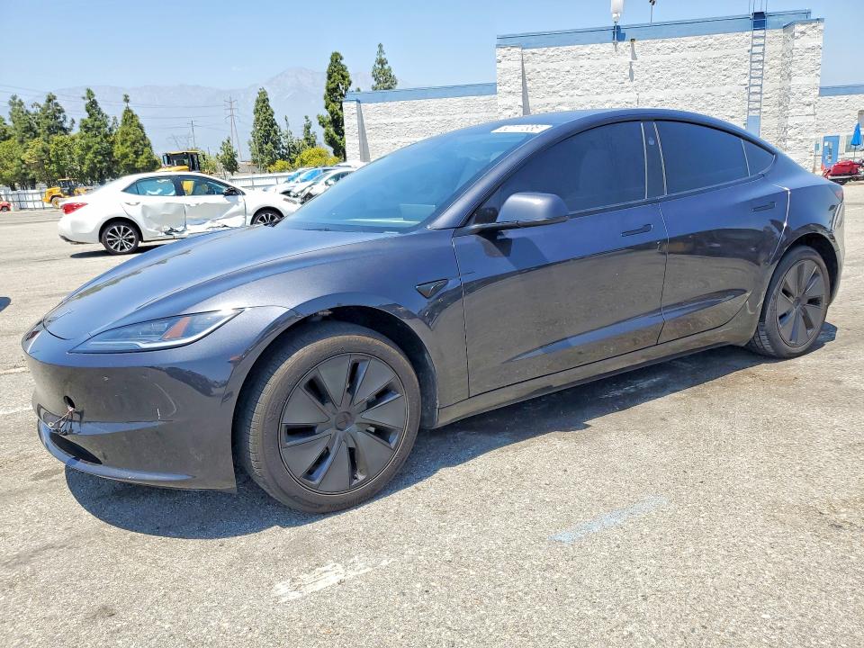 52711336 :رقم المزاد ، 5YJ3E1EAXRF821370 vin ، 2024 Tesla Model 3 مزاد بيع