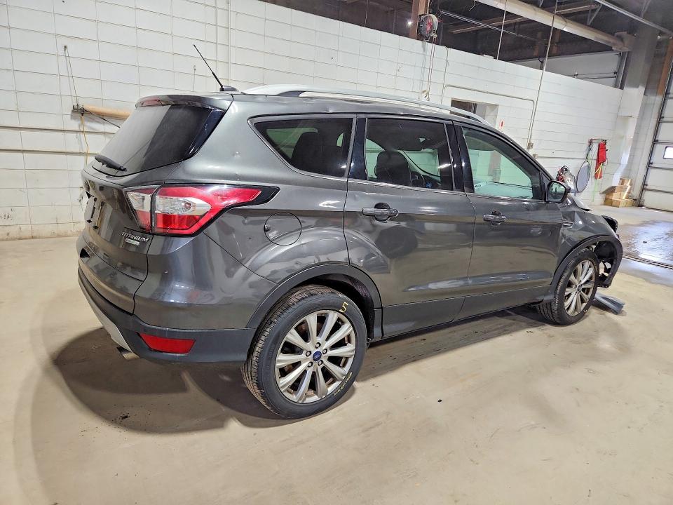 Продажа на аукционе авто 2017 Ford Escape, vin: 1FMCU0J91HUB56742, номер лота: 55704446