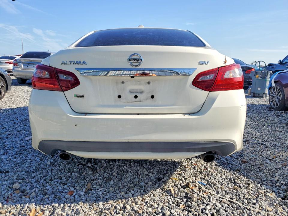 2018 Nissan Altima მანქანა იყიდება აუქციონზე, vin: 1N4AL3AP4JC266216, აუქციონის ნომერი: 54608596