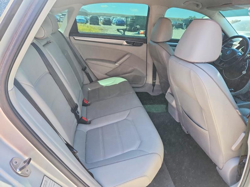 54580996 :رقم المزاد ، 1VWAA7A34JC001555 vin ، 2018 Volkswagen Passat مزاد بيع
