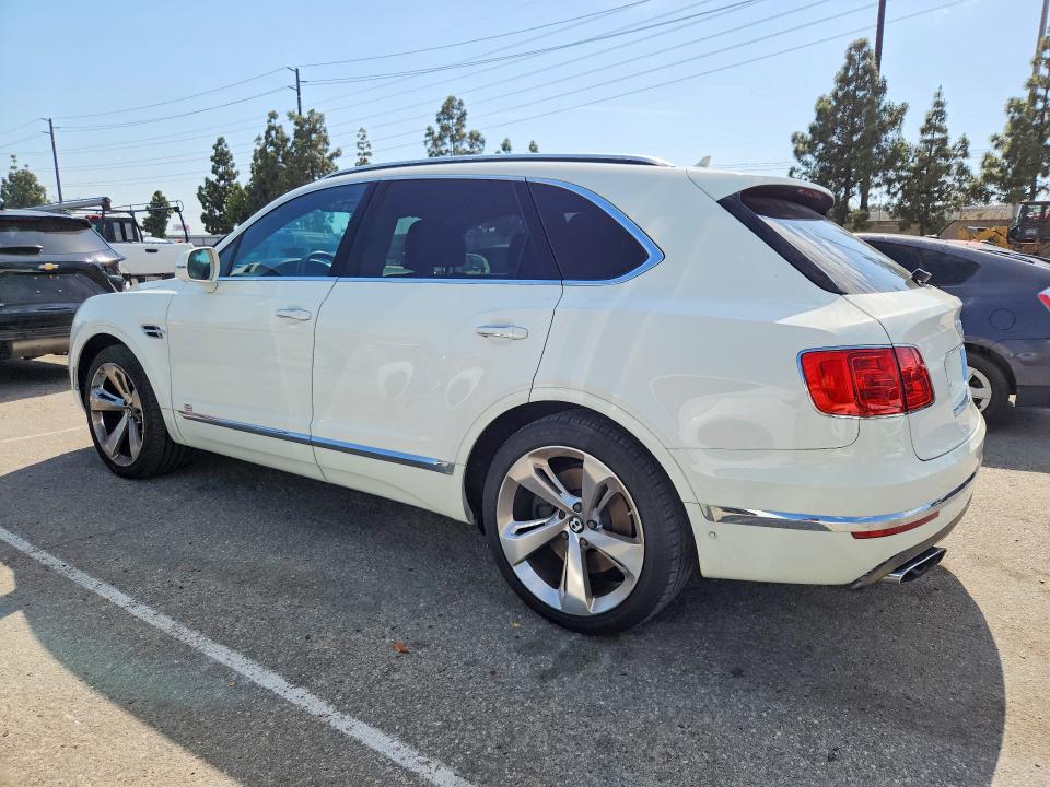 Продаж на аукціоні авто 2018 Bentley Bentayga, vin: SJAAC2ZV8JC017622, номер лоту: 55376166
