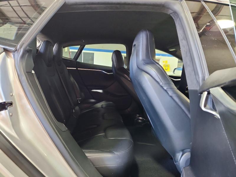 51823856 :رقم المزاد ، 5YJSA1E13GF158504 vin ، 2016 Tesla Model S مزاد بيع