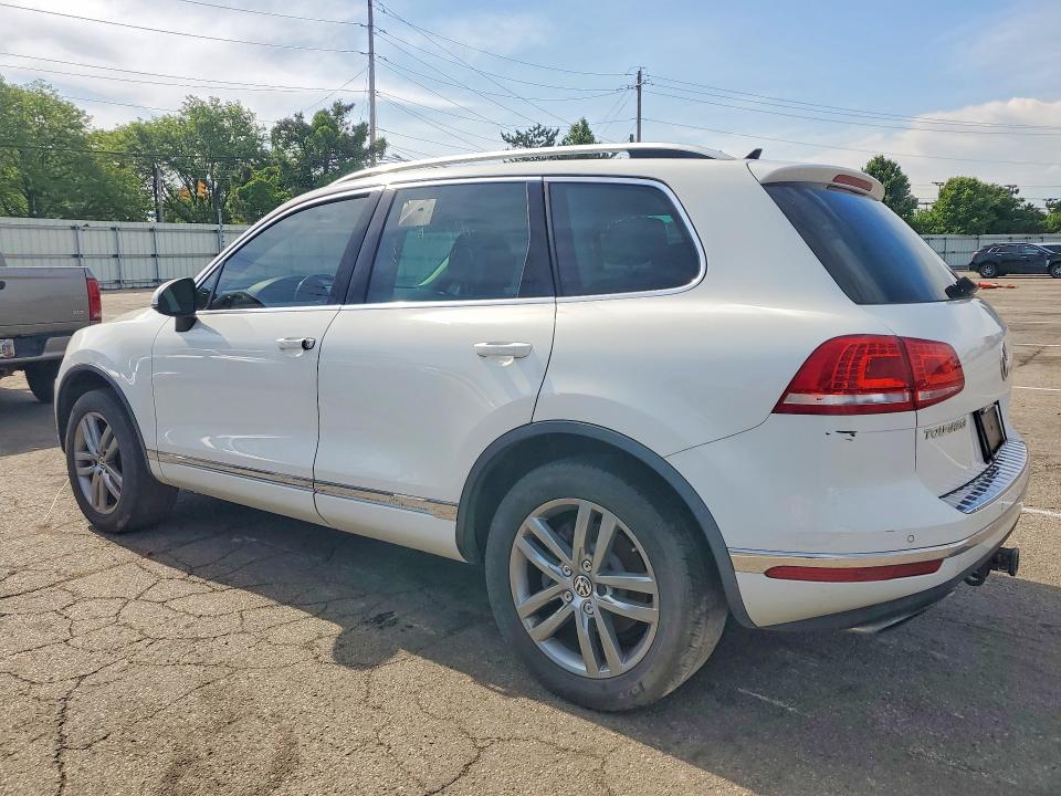 52318746 :رقم المزاد ، WVGEF9BP1FD007460 vin ، 2015 Volkswagen Touareg مزاد بيع