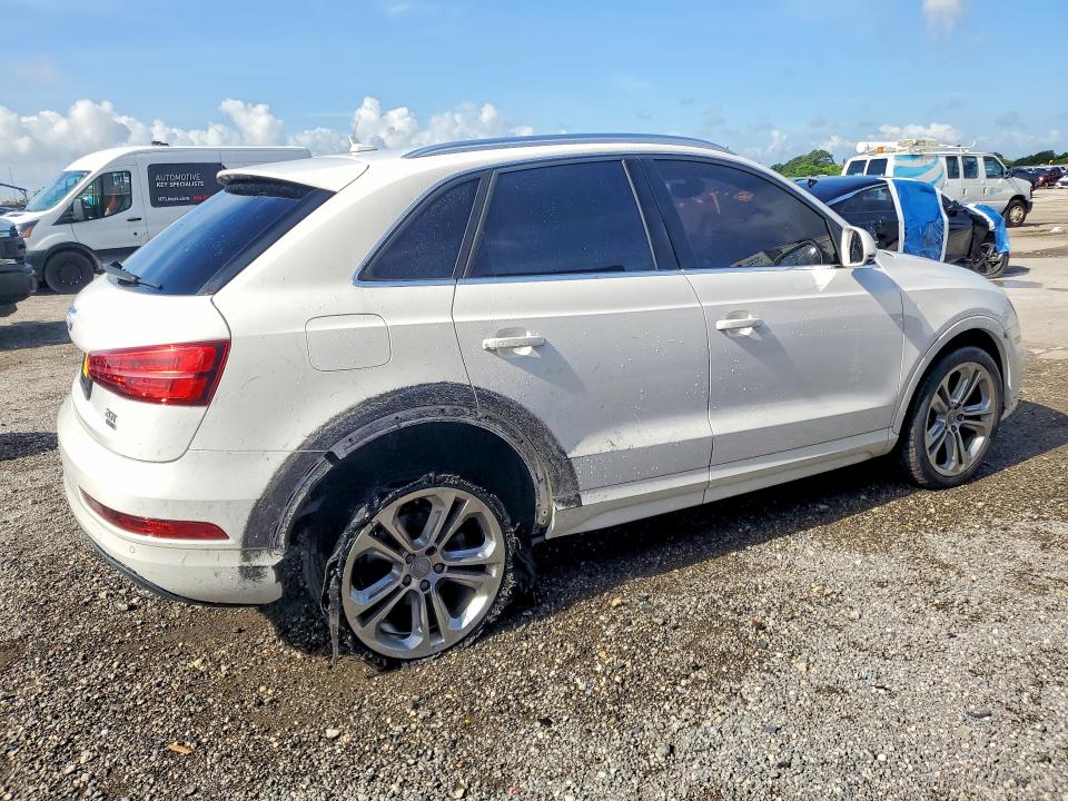 51354696 :رقم المزاد ، WA1EFCFS0GR010915 vin ، 2016 Audi Q3 مزاد بيع