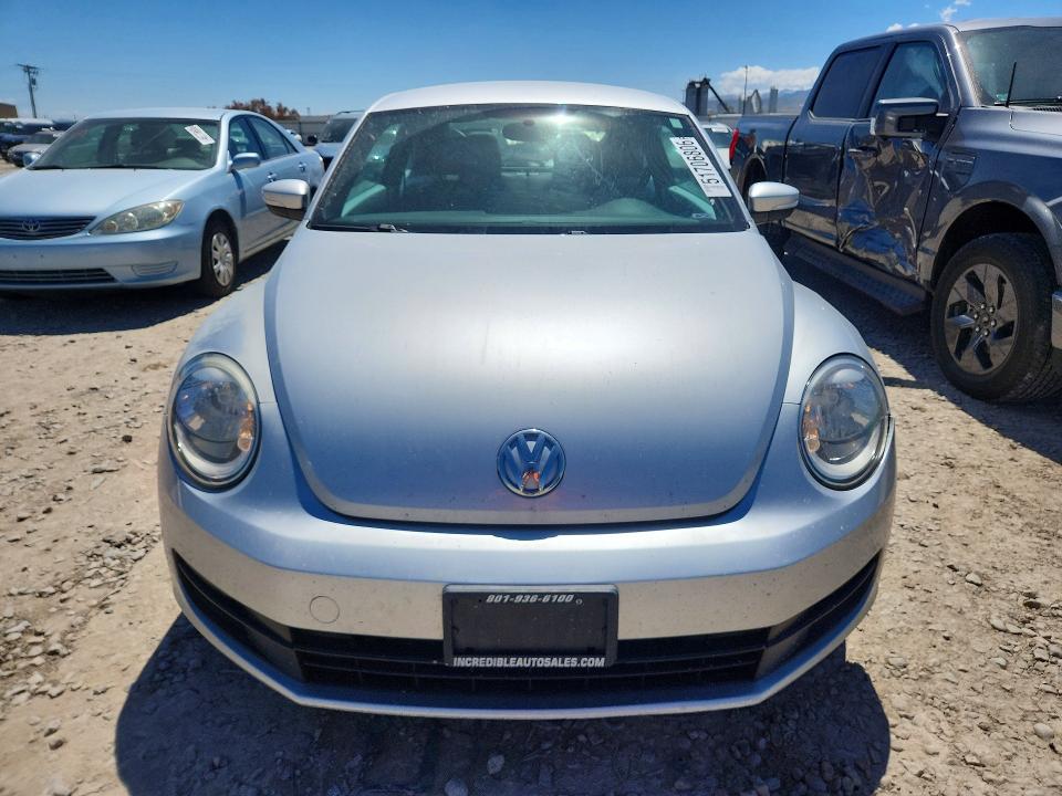 51706806 :رقم المزاد ، 3VWJP7AT3CM601922 vin ، 2012 Volkswagen Beetle مزاد بيع
