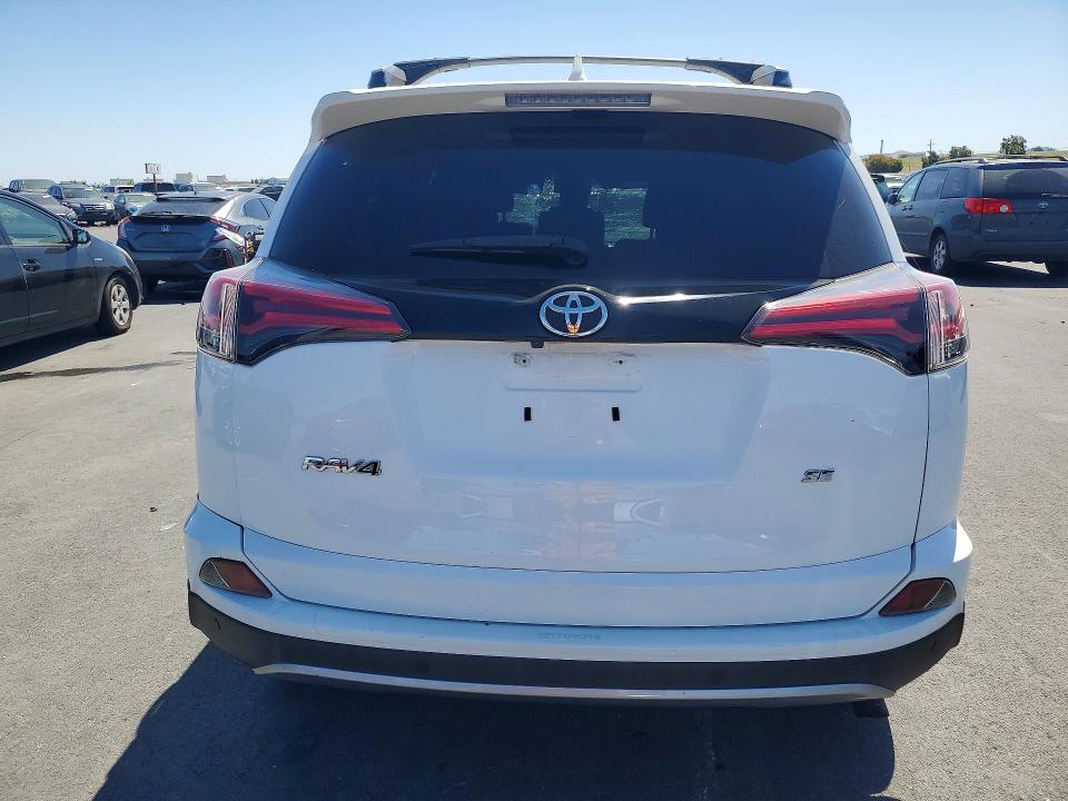 Продажа на аукционе авто 2018 Toyota Rav4, vin: JTMNFREV2JJ198363, номер лота: 53630466