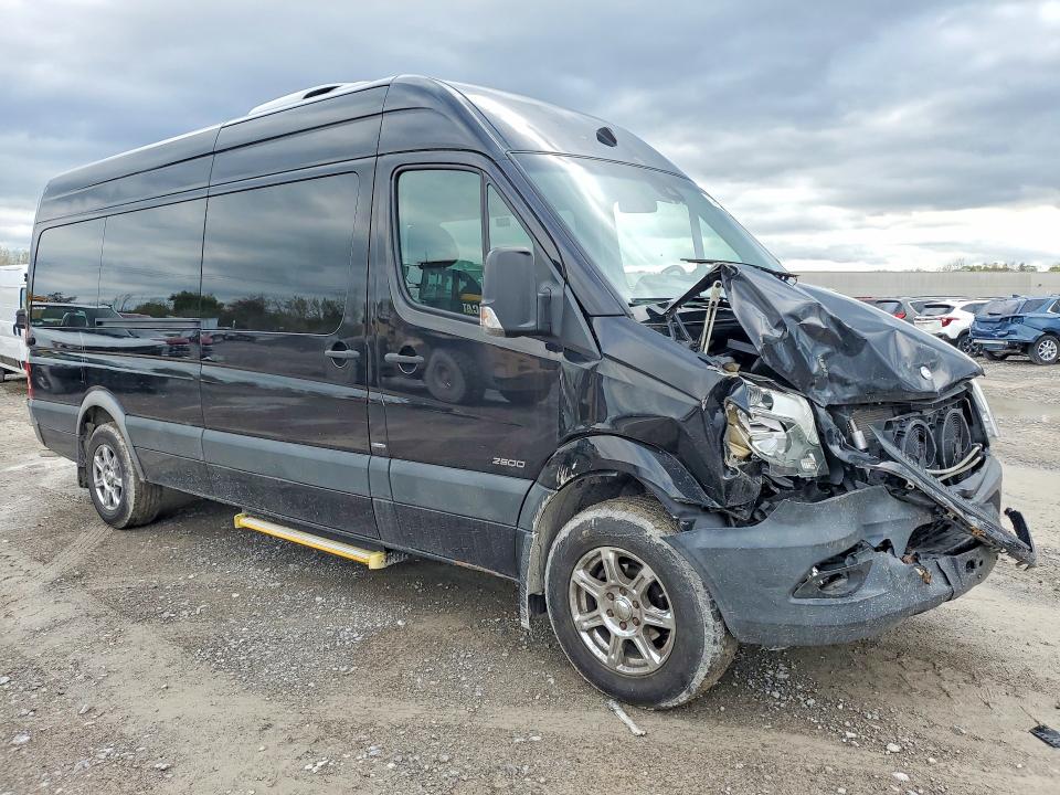 53098246 :رقم المزاد ، WDZPE8DC3FP152857 vin ، 2015 Mercedes-benz Sprinter مزاد بيع