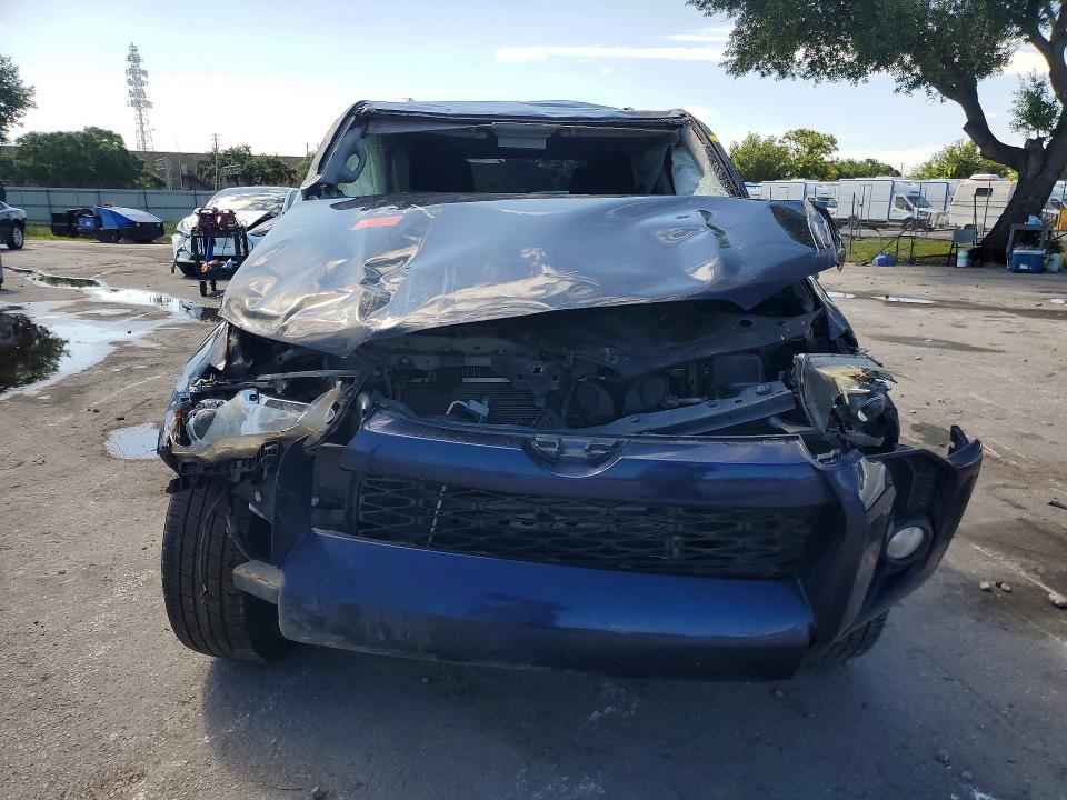 Продаж на аукціоні авто 2018 Toyota 4runner, vin: JTEZU5JR3J5183352, номер лоту: 53456136