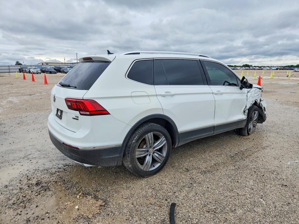 Продажа на аукционе авто 2018 Volkswagen Tiguan, vin: 3VV4B7AXXJM179258, номер лота: 52141866