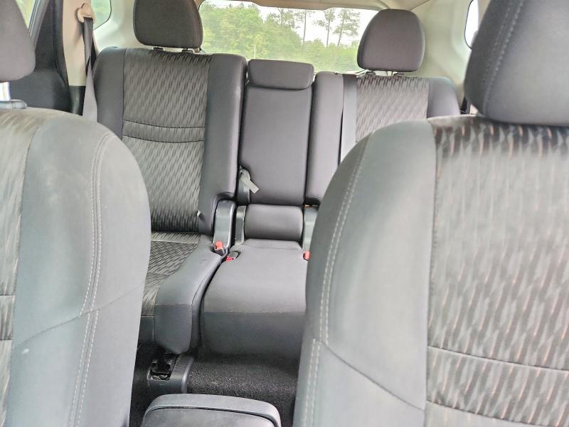52616126 :رقم المزاد ، 5N1AT2MT5JC753286 vin ، 2018 Nissan Rogue مزاد بيع