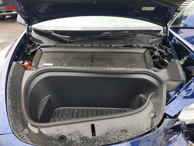 2024 Tesla Model Y მანქანა იყიდება აუქციონზე, vin: 7SAYGDEEXRA274699, აუქციონის ნომერი: 52746156