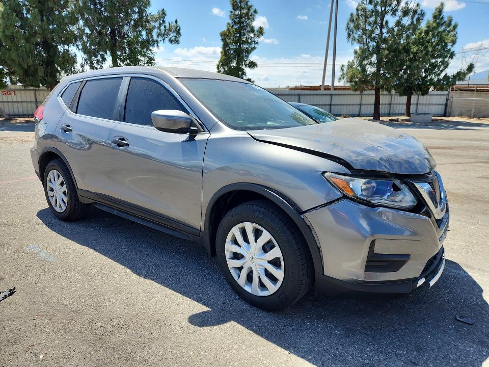 55456096 :رقم المزاد ، JN8AT2MT2HW406824 vin ، 2017 Nissan Rogue مزاد بيع