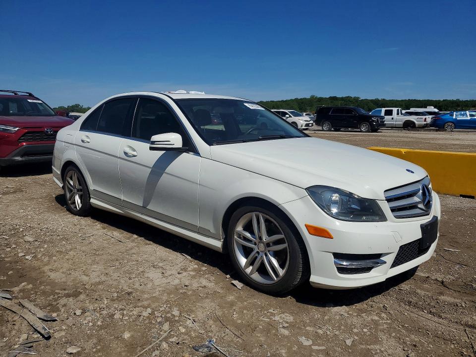 Продаж на аукціоні авто 2012 Mercedes-benz C, vin: WDDGF8BB9CR240762, номер лоту: 54123436