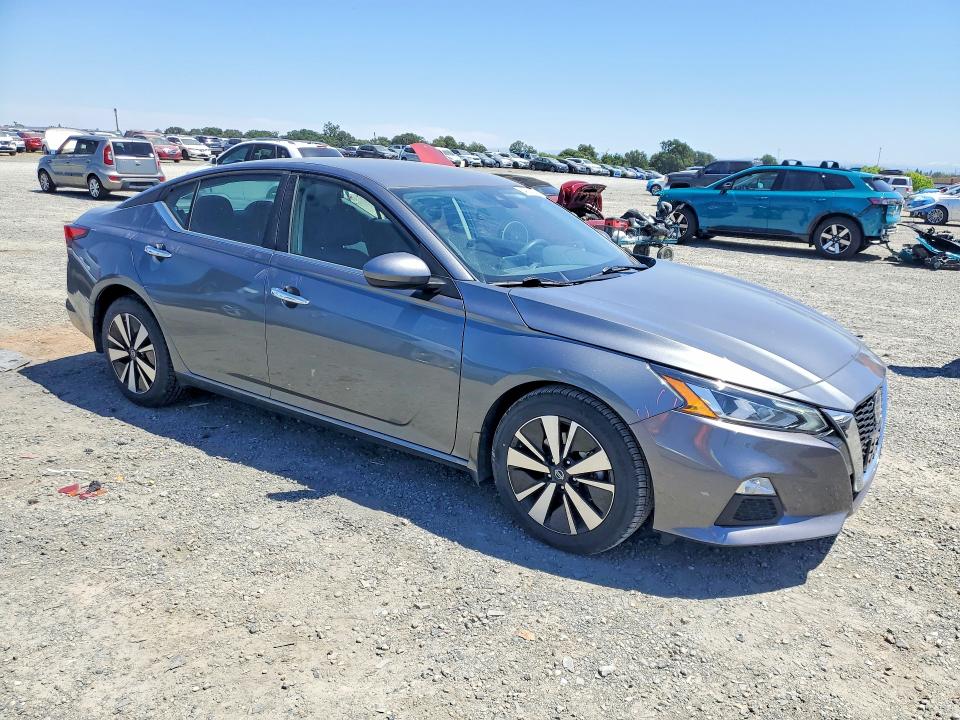 54006606 :رقم المزاد ، 1N4BL4DV7NN413742 vin ، 2022 Nissan Altima مزاد بيع
