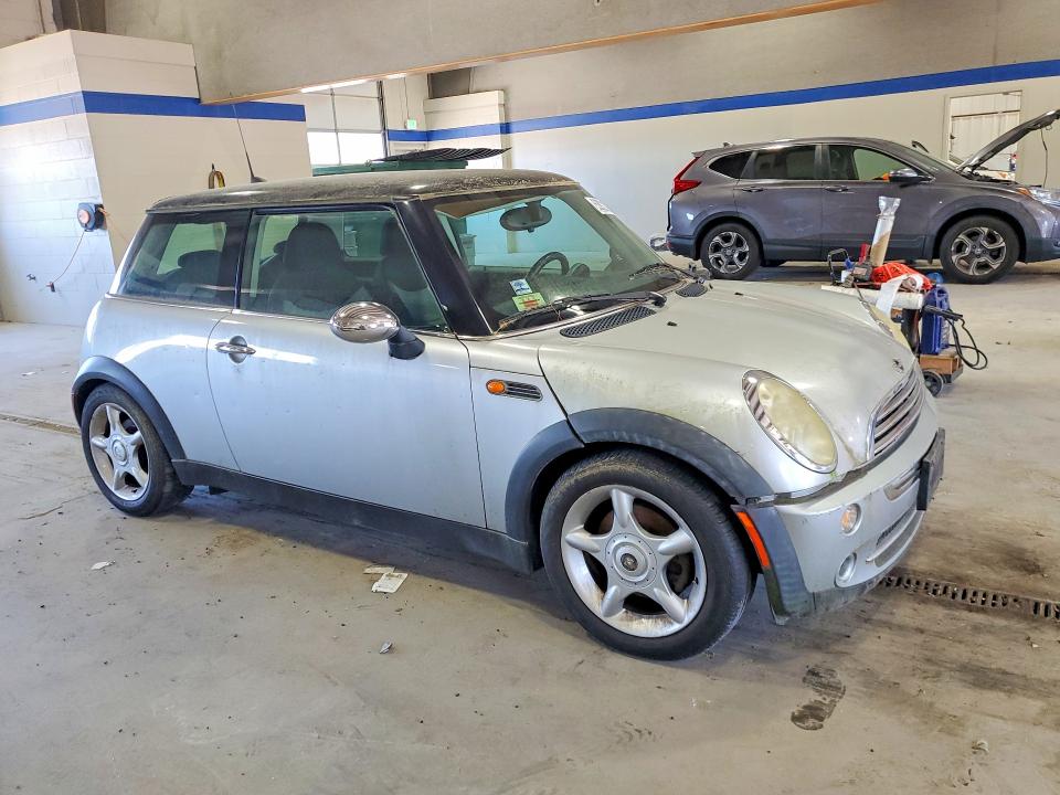 2006 Mini Cooper მანქანა იყიდება აუქციონზე, vin: WMWRC33506TJ74047, აუქციონის ნომერი: 53921286