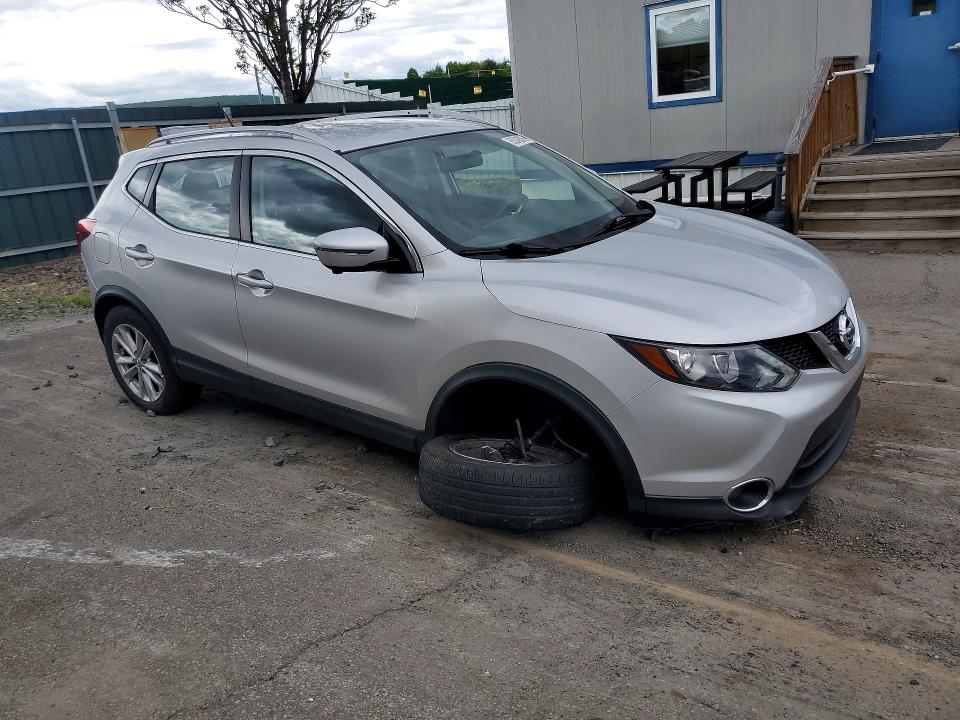 2017 Nissan Rogue Sport მანქანა იყიდება აუქციონზე, vin: JN1BJ1CR2HW143159, აუქციონის ნომერი: 55246306