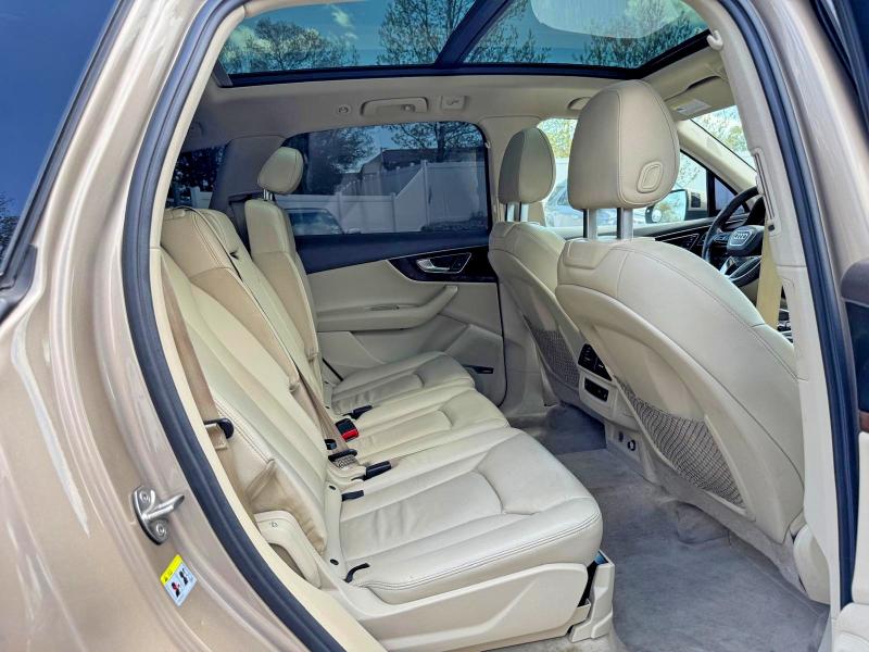 Продажа на аукционе авто 2018 Audi Q7, vin: WA1LAAF70JD001772, номер лота: 52876176