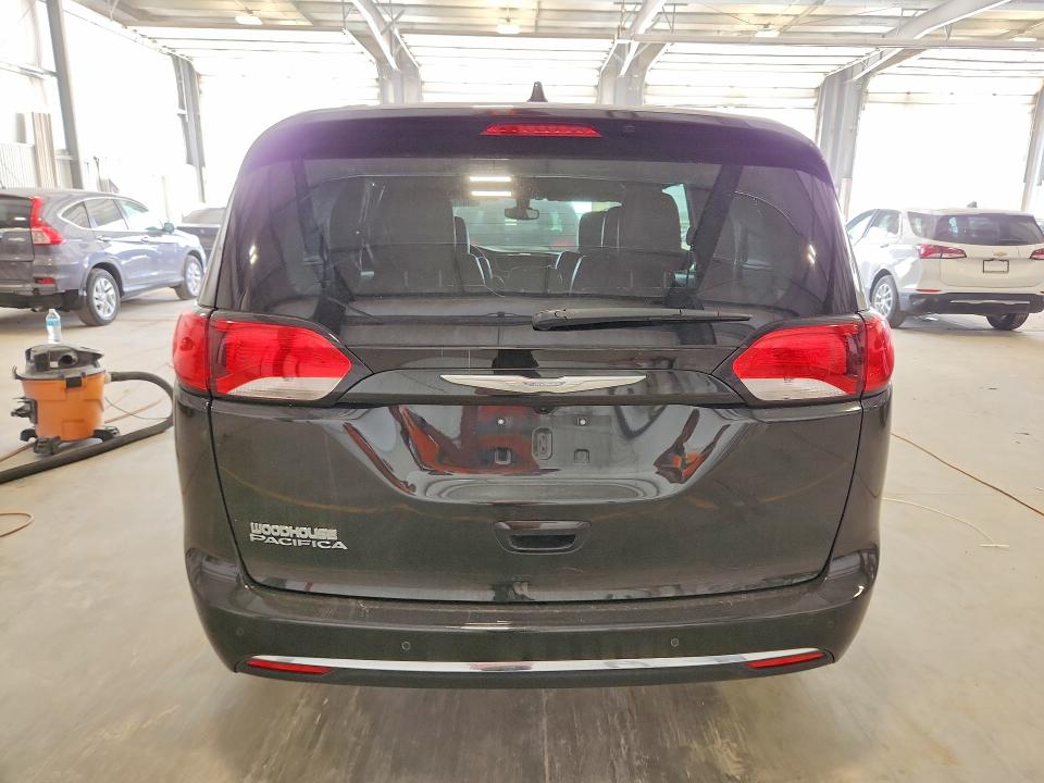 53833656 :رقم المزاد ، 2C4RC1BG7HR507820 vin ، 2017 Chrysler Pacifica مزاد بيع