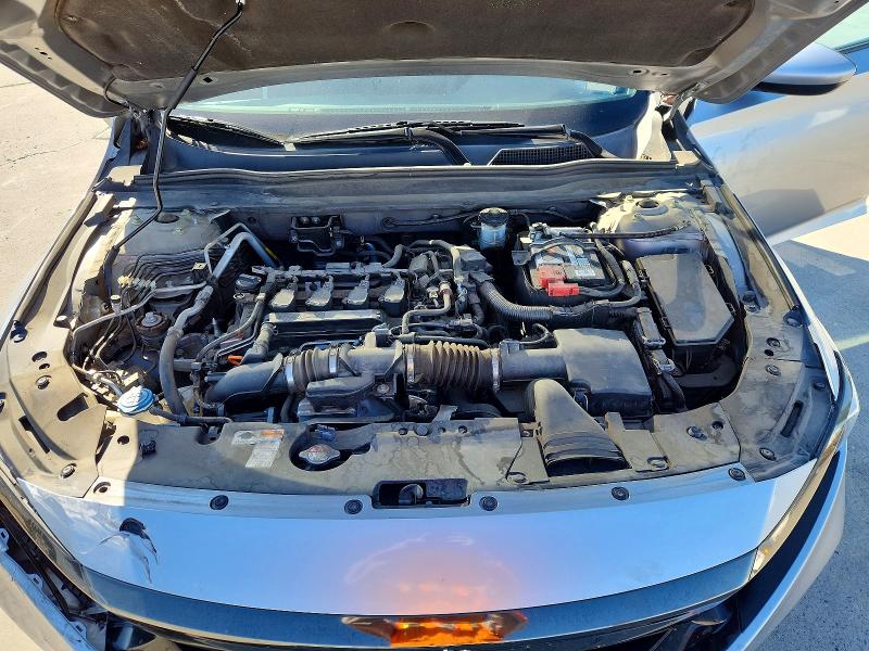 53943256 :رقم المزاد ، 1HGCV1F34JA244981 vin ، 2018 Honda Accord مزاد بيع