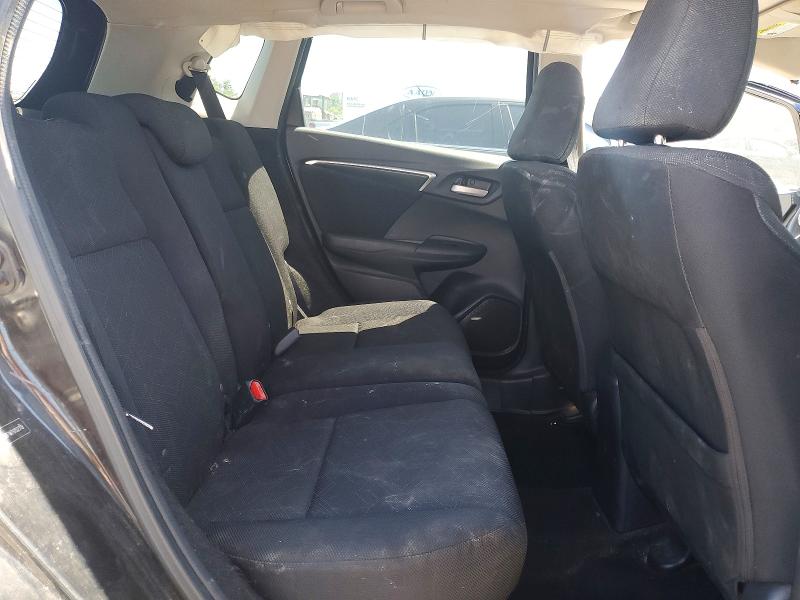 53316876 :رقم المزاد ، 3HGGK5G80FM765279 vin ، 2015 Honda Fit مزاد بيع