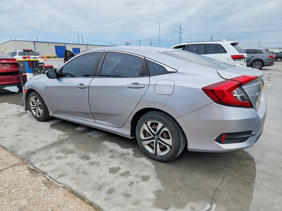 2018 Honda Civic მანქანა იყიდება აუქციონზე, vin: 2HGFC2F57JH582595, აუქციონის ნომერი: 54873886