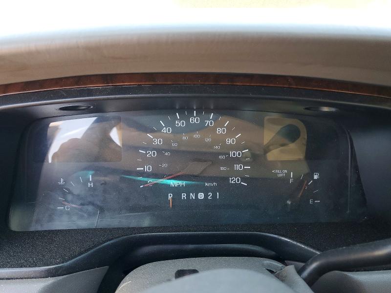 Продажа на аукционе авто 1999 Lincoln Town Car, vin: 1LNHM81W4XY689265, номер лота: 53625276