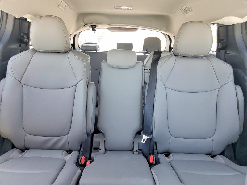 Продажа на аукционе авто 2026 Toyota Sienna, vin: 5TDYRKECXTS316613, номер лота: 55303056